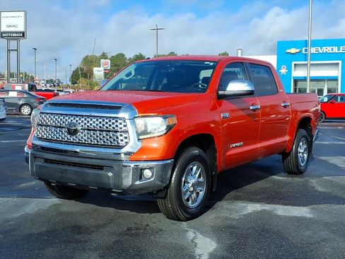 Used 2018 Toyota Tundra SR5 w/ SR5 Upgrade Package image 1