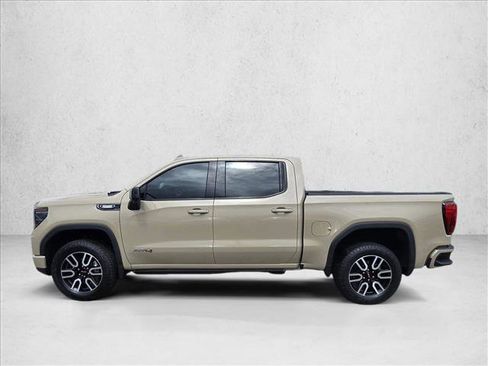 Used 2023 GMC Sierra 1500 AT4 w/ Technology Package AWD/4WD image 8
