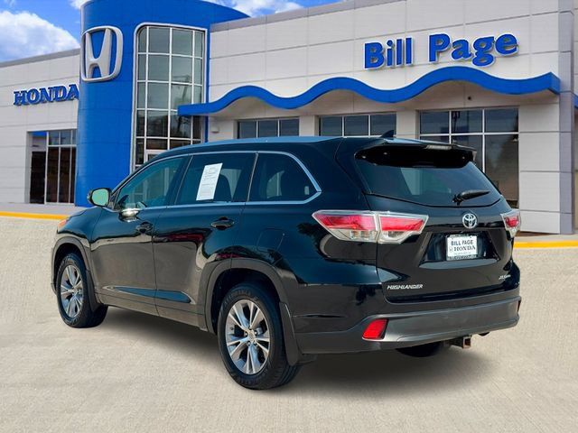 Used 2015 Toyota Highlander XLE AWD/4WD image 6