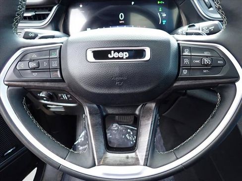 Used 2024 Jeep Grand Cherokee Limited 4xe AWD/4WD image 20