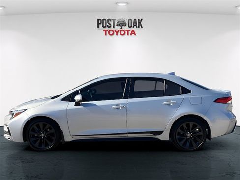 Used 2024 Toyota Corolla SE image 4