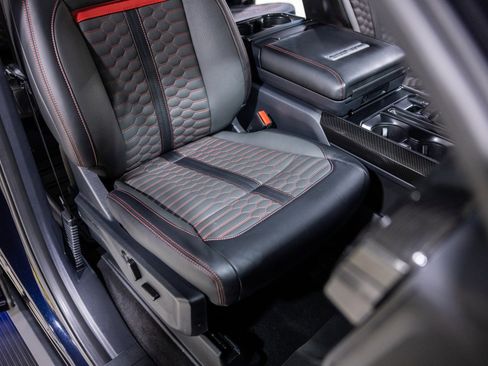 Used 2025 Ford F150 Lariat w/ Equipment Group 501A Mid image 32