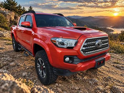 Used 2016 Toyota Tacoma TRD Sport w/ Towing Package