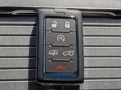 New 2026 Jeep Grand Wagoneer Limited AWD/4WD image 33