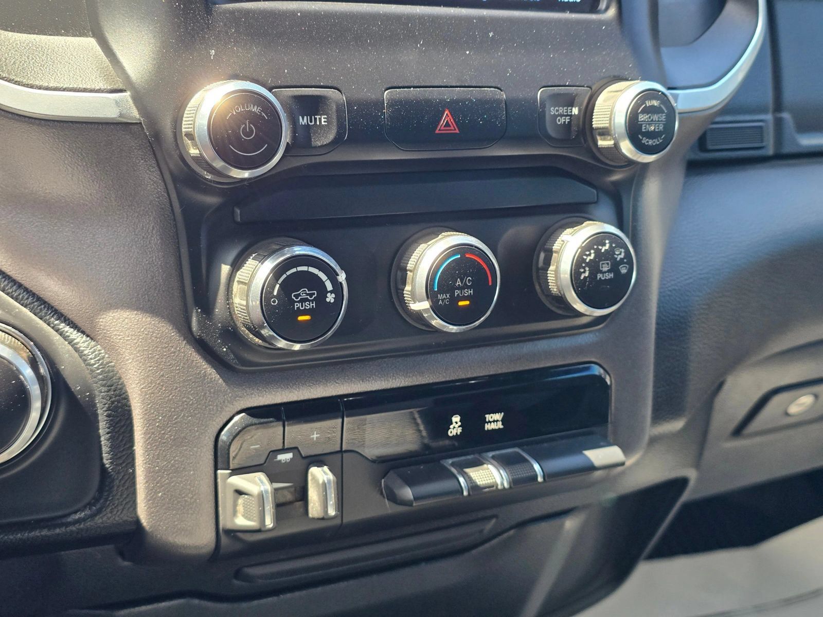 Used 2021 RAM 1500 Big Horn AWD/4WD image 28
