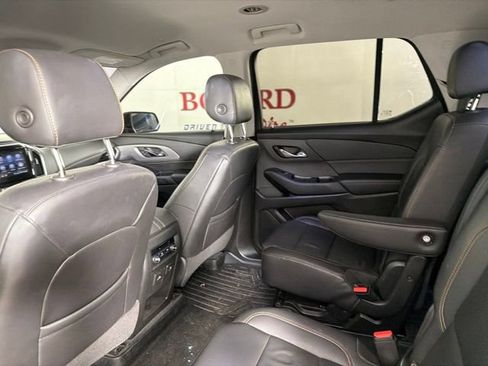 Used 2021 Chevrolet Traverse RS FWD image 14