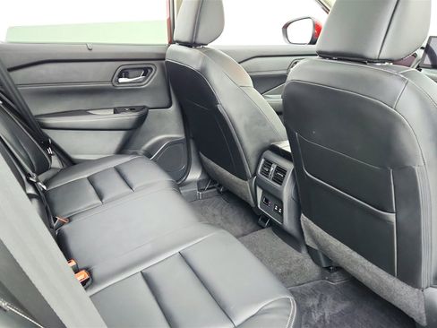 Used 2024 Nissan Rogue SL w/ SL Premium Package image 21