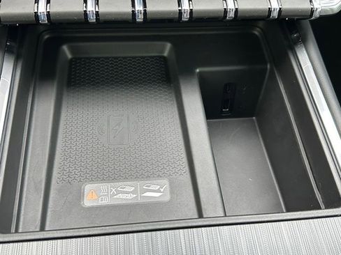 New 2025 GMC Acadia Elevation w/ Elevation Premium Package image 33