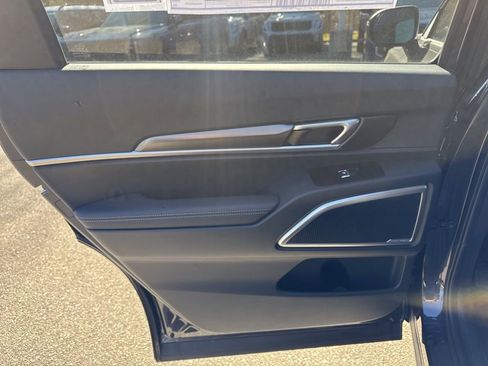 New 2025 Kia Telluride LX image 12