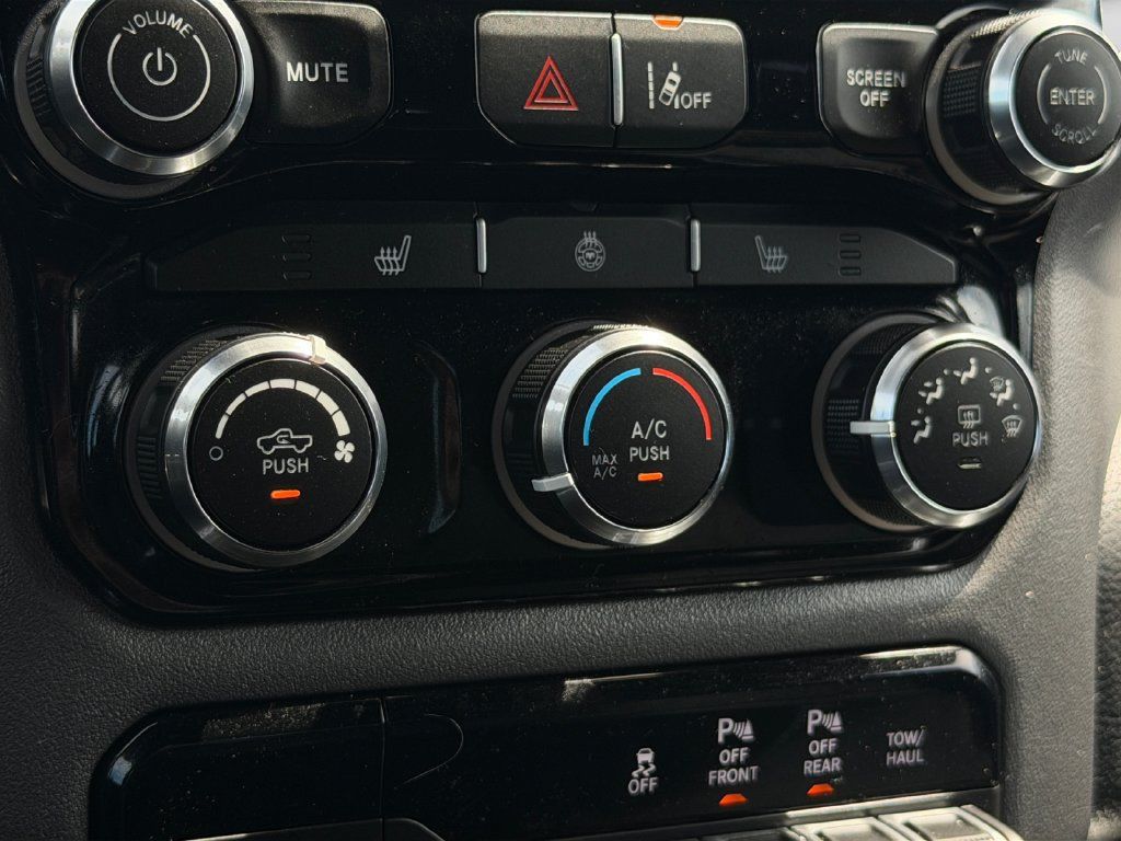 Used 2025 RAM 1500 Big Horn AWD/4WD image 11
