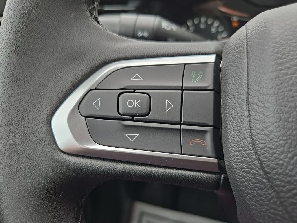 New 2026 Jeep Compass Latitude AWD/4WD image 38