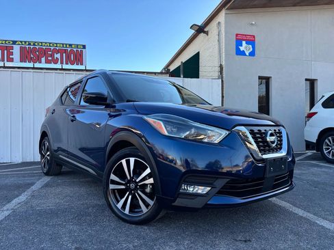 Used 2020 Nissan Kicks SR w/ SR Premium Package image 8