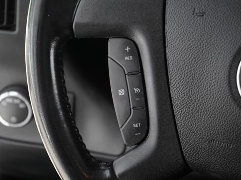 Used 2022 Chevrolet Express 3500 w/ Power Convenience Package RWD image 24