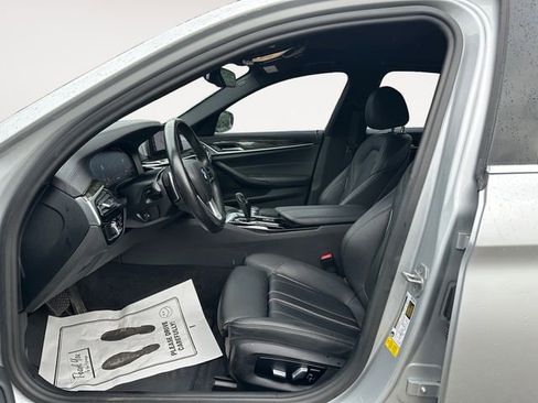 Used 2020 BMW 530i w/ Luxury Package RWD image 9