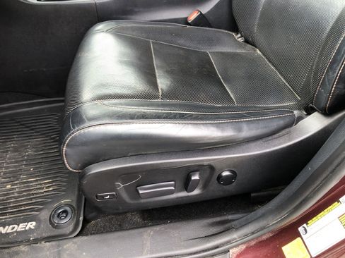 Used 2019 Toyota Highlander Limited image 16