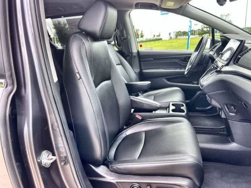 Used 2024 Honda Odyssey Touring image 12