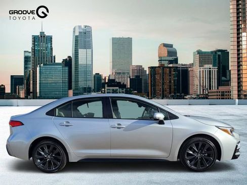 Used 2024 Toyota Corolla SE w/ Convenience Package image 7