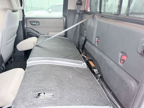 Certified 2022 Nissan Frontier SV image 22