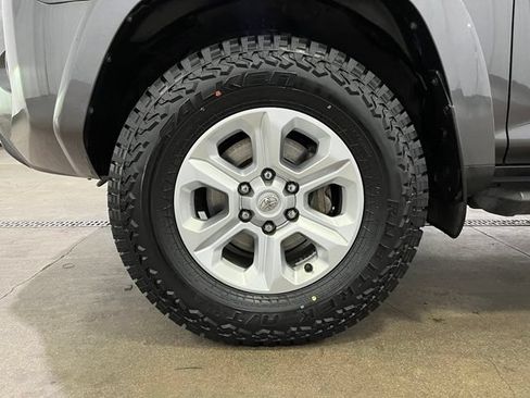 Certified 2023 Toyota 4Runner SR5 Premium w/ Moonroof Package AWD/4WD image 27
