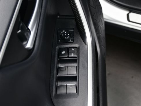 Used 2024 Toyota RAV4 XSE AWD/4WD image 10