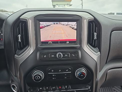 Used 2023 Chevrolet Silverado 1500 Custom image 24