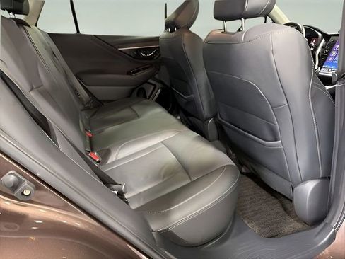 Used 2022 Subaru Outback Limited image 11