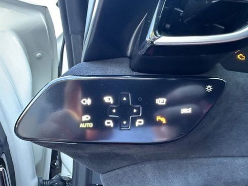 Used 2024 Ferrari Roma Spider image 34