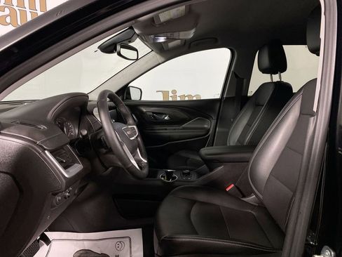 Used 2023 GMC Terrain SLT image 11