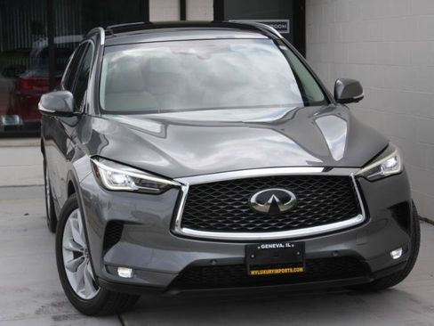 Used 2019 INFINITI QX50 Essential w/ Premium Heat Package AWD/4WD image 3