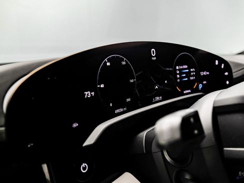 Used 2020 Porsche Taycan Turbo image 30