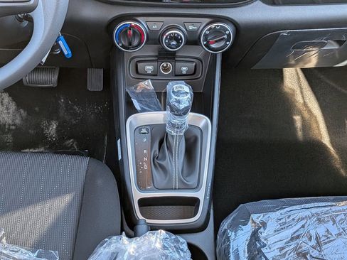 New 2026 Hyundai Venue SE image 17