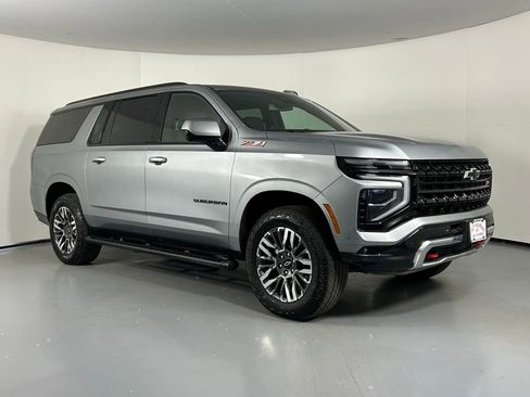 Used 2025 Chevrolet Suburban Z71 AWD/4WD image 1