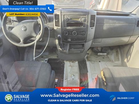 Used 2011 Freightliner Sprinter 2500 RWD image 11