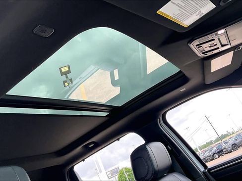 Used 2025 Toyota Tundra Platinum image 14