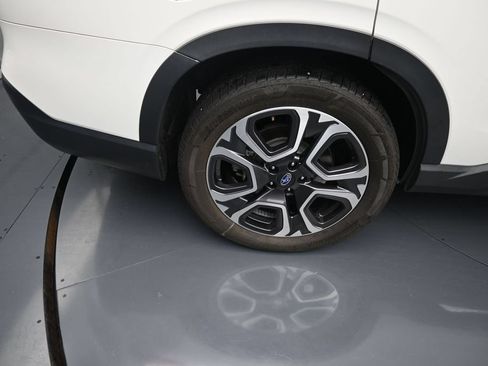 Used 2023 Subaru Ascent Limited w/ Technology Package AWD/4WD image 10