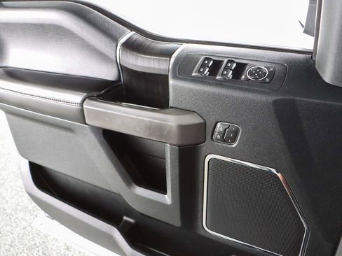 Used 2019 Ford F150 Platinum w/ Equipment Group 701A Luxury image 25