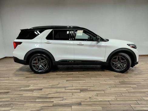 Certified 2025 Ford Explorer ST w/ Sun And Sound Package AWD/4WD image 24