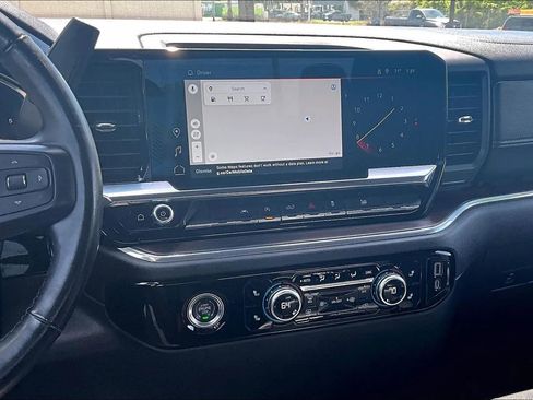 Used 2024 GMC Sierra 1500 SLT image 6