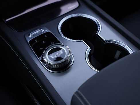 New 2026 Cadillac Vistiq Sport image 98