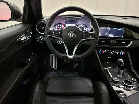 Used 2019 Alfa Romeo Giulia Ti image 29