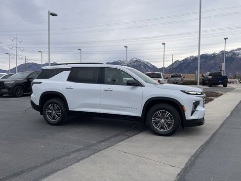 New 2026 Chevrolet Traverse LT w/ Driver Confidence Package image 29
