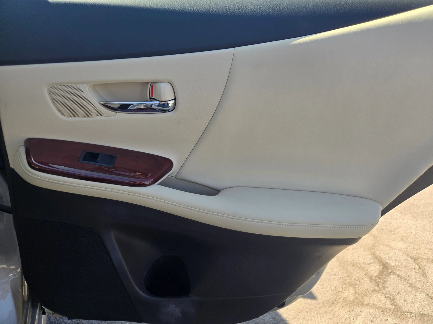 Used 2011 Lexus HS 250h w/ Preferred Accessory Package FWD image 16