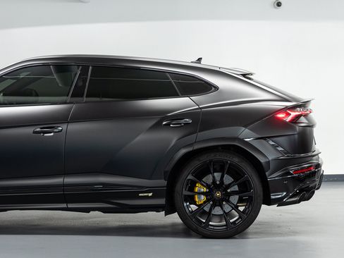 Used 2024 Lamborghini Urus S AWD/4WD image 17