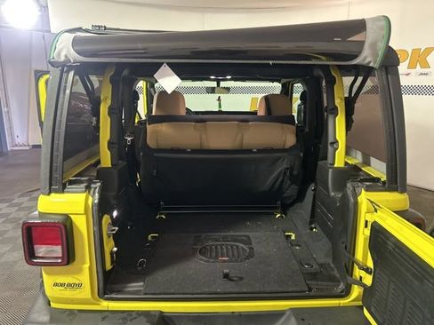 Used 2022 Jeep Wrangler Sport AWD/4WD image 38
