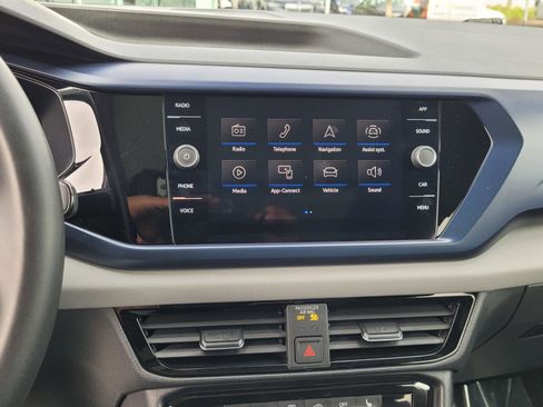 Certified 2023 Volkswagen Taos SE w/ Panoramic Sunroof Package AWD/4WD image 29