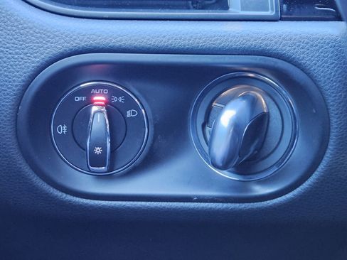 Certified 2023 Porsche Macan S image 21