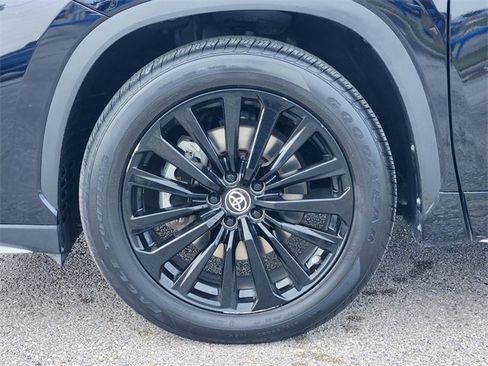 Used 2023 Toyota Highlander XSE image 10