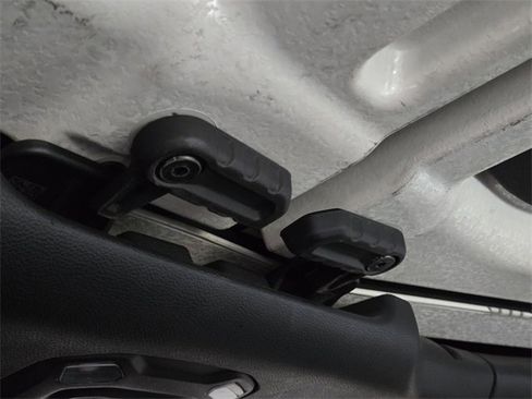 Used 2022 Jeep Wrangler Unlimited Sport image 9