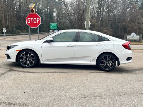 Used 2019 Honda Civic Sport image 4