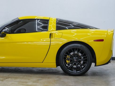 Used 2012 Chevrolet Corvette Coupe w/ 3LT Preferred Equipment Group image 10